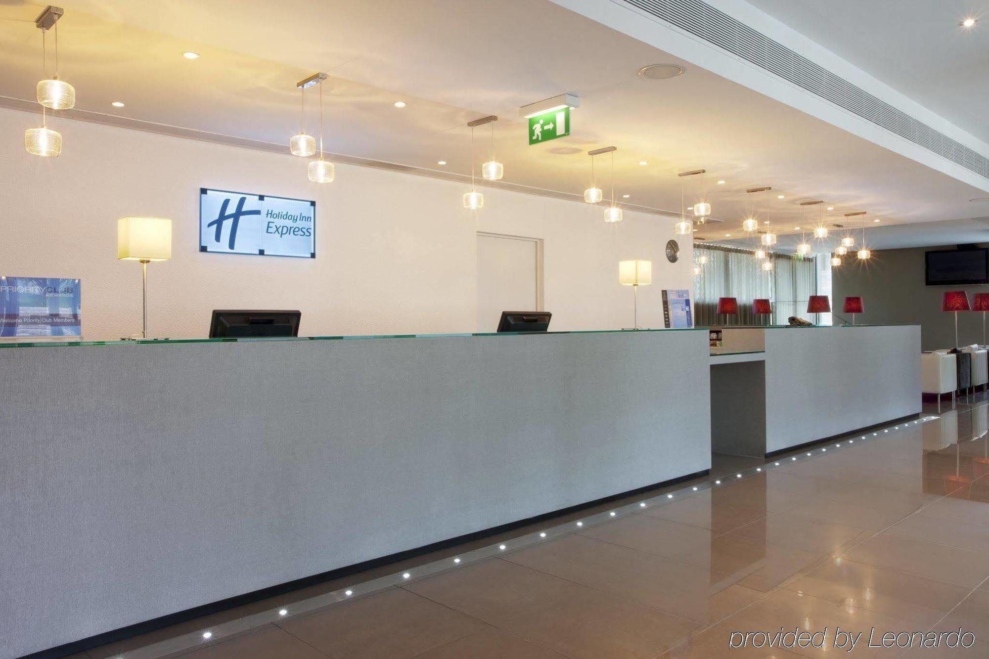 Holiday Inn Express Lisbon Airport, An Ihg Hotel Інтер'єр фото